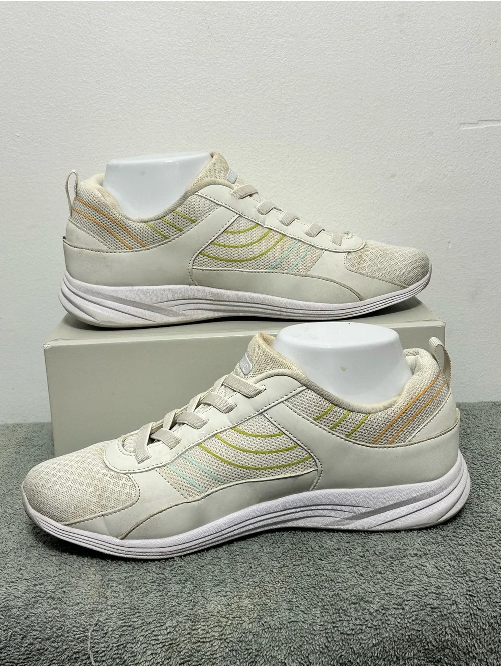 Vionic Ruvi Gored Lace Sneakers Cloud Womens Size 9